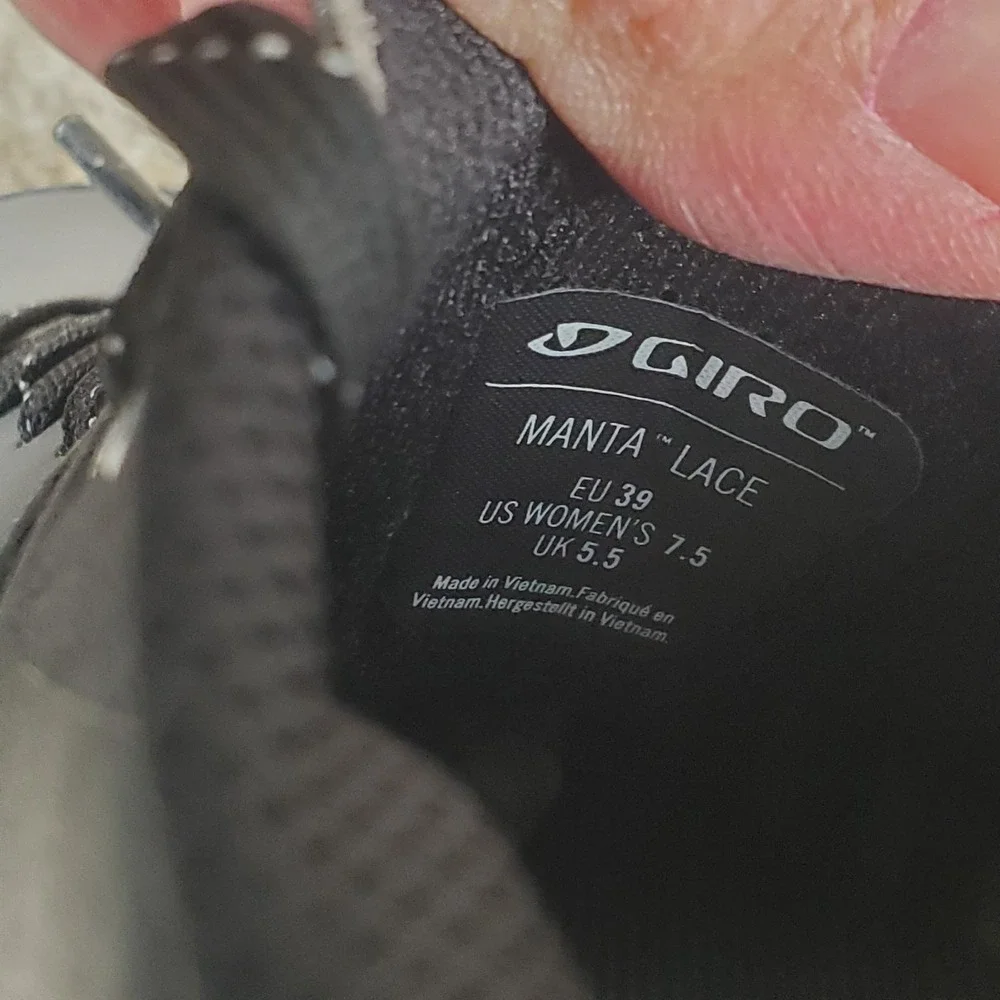 Giro Manta Lace Womens Cycling Shoes Sz 7.5 Dark Shadow Ombre‎ Mountain Sneakers
